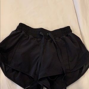 Lululemon Hotty Hot short